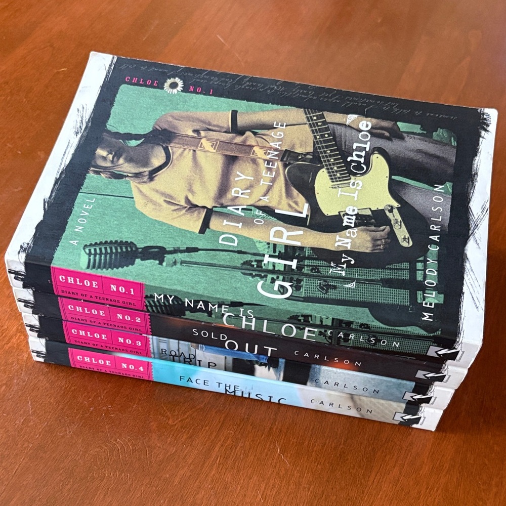 Chloe No. 1-4 Book Set